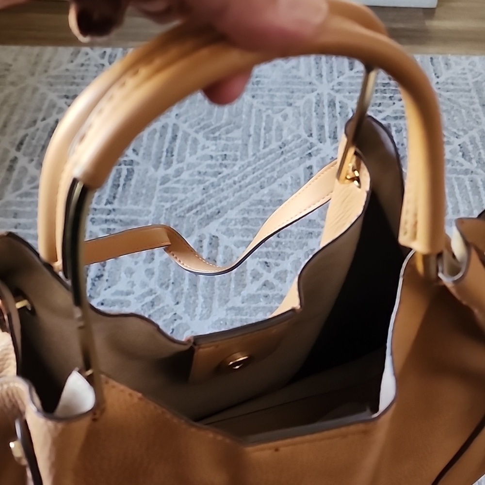 Sondra Roberts Tan Slouchy Hobo Shoulder Bag Soft Vegan Leather - Picture 6 of 9